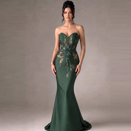 Sweetheart Neckline Trumpet Gown with Hand-Placed Lurexed Brocade Appliqué
