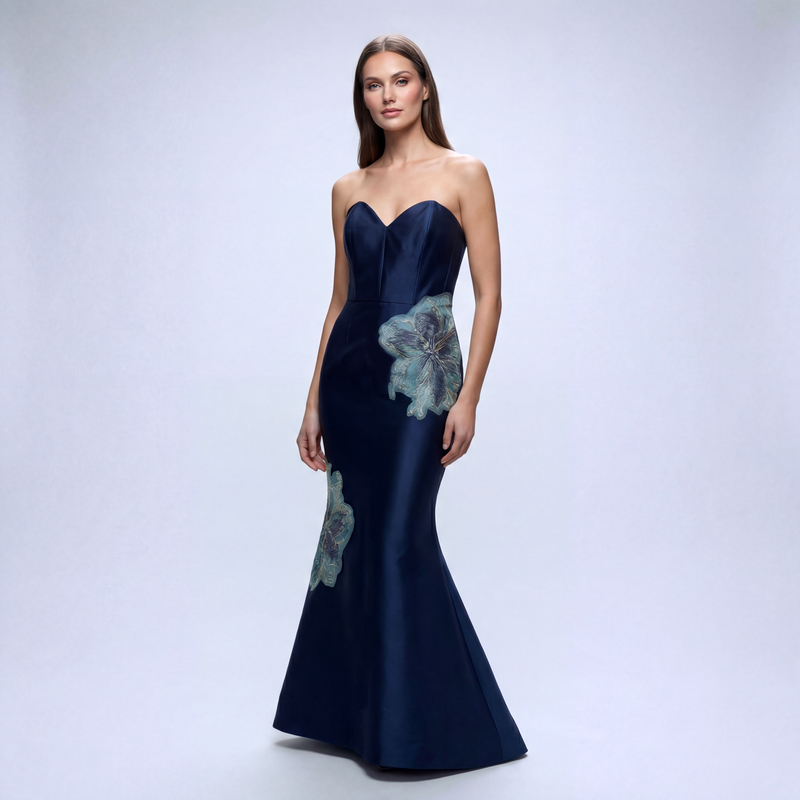 Sweatheart Neckline Flower Applique Mermaid Gown