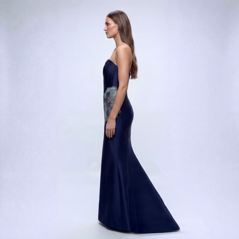 Sweatheart Neckline Flower Applique Mermaid Gown